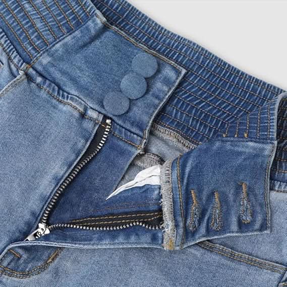 CurveLift Flare Jeans