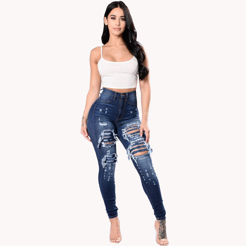 Luna Distressed Jean