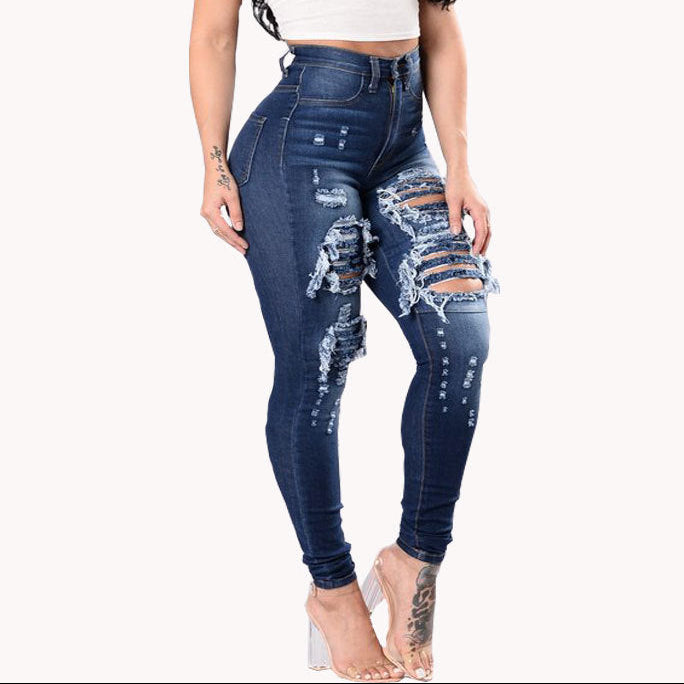 Luna Distressed Jean